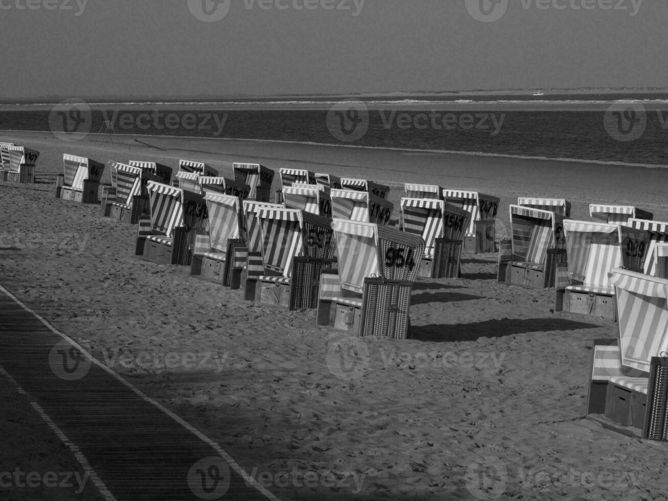 Sommer- Zeit beim das Deutsche Norden Meer foto