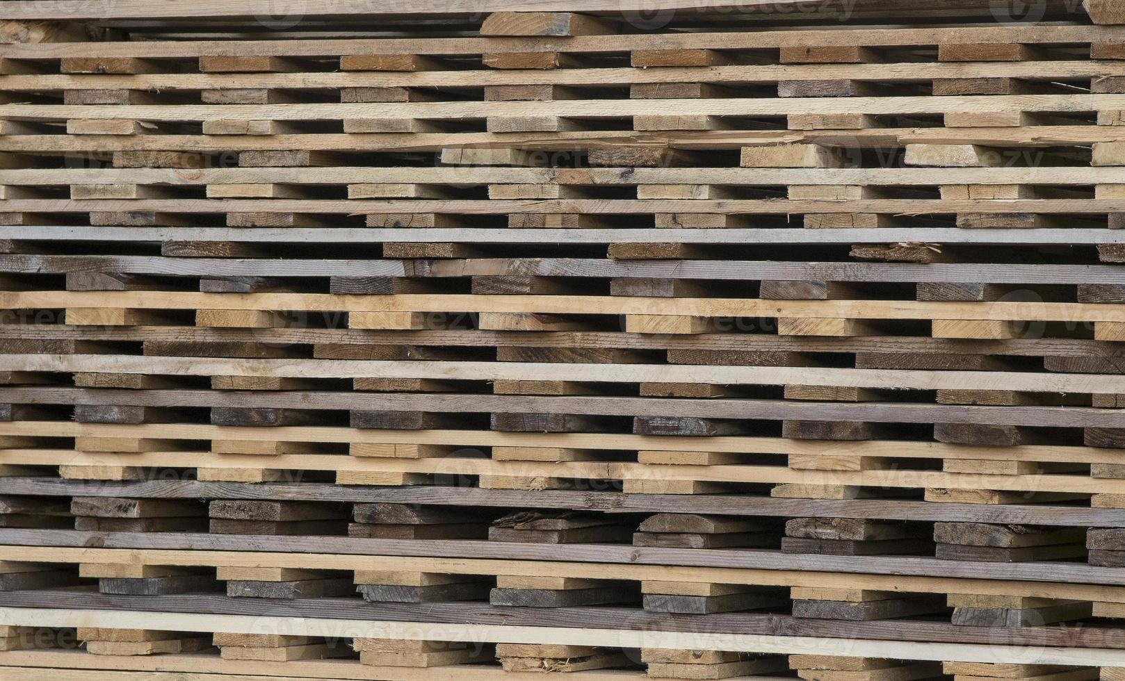 Holzstapel im Transportlager verwendet foto