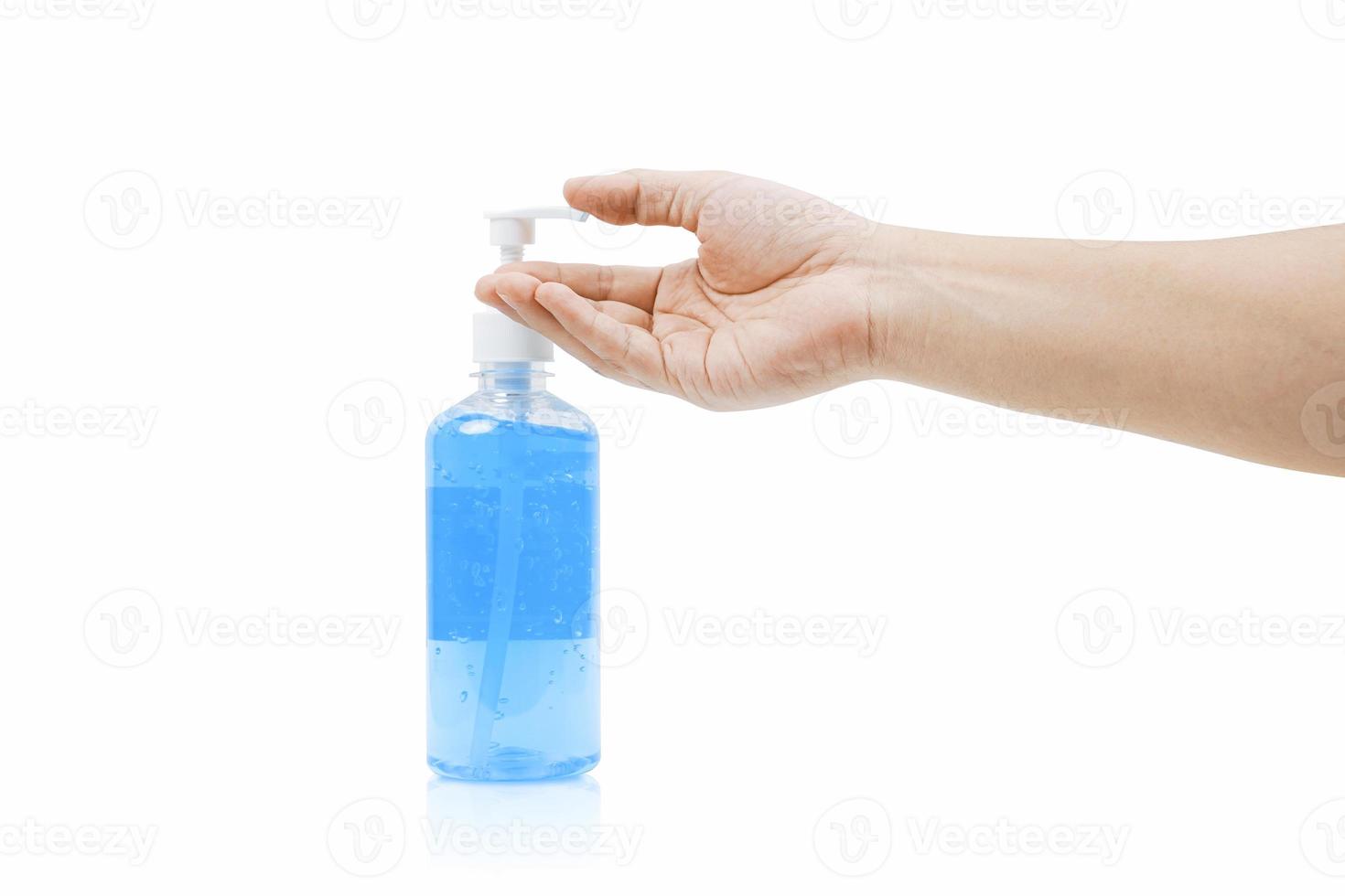 Hände mit Alkoholgel auf weißem Hintergrund. Reinigung der Hände mit Alkoholgel. foto