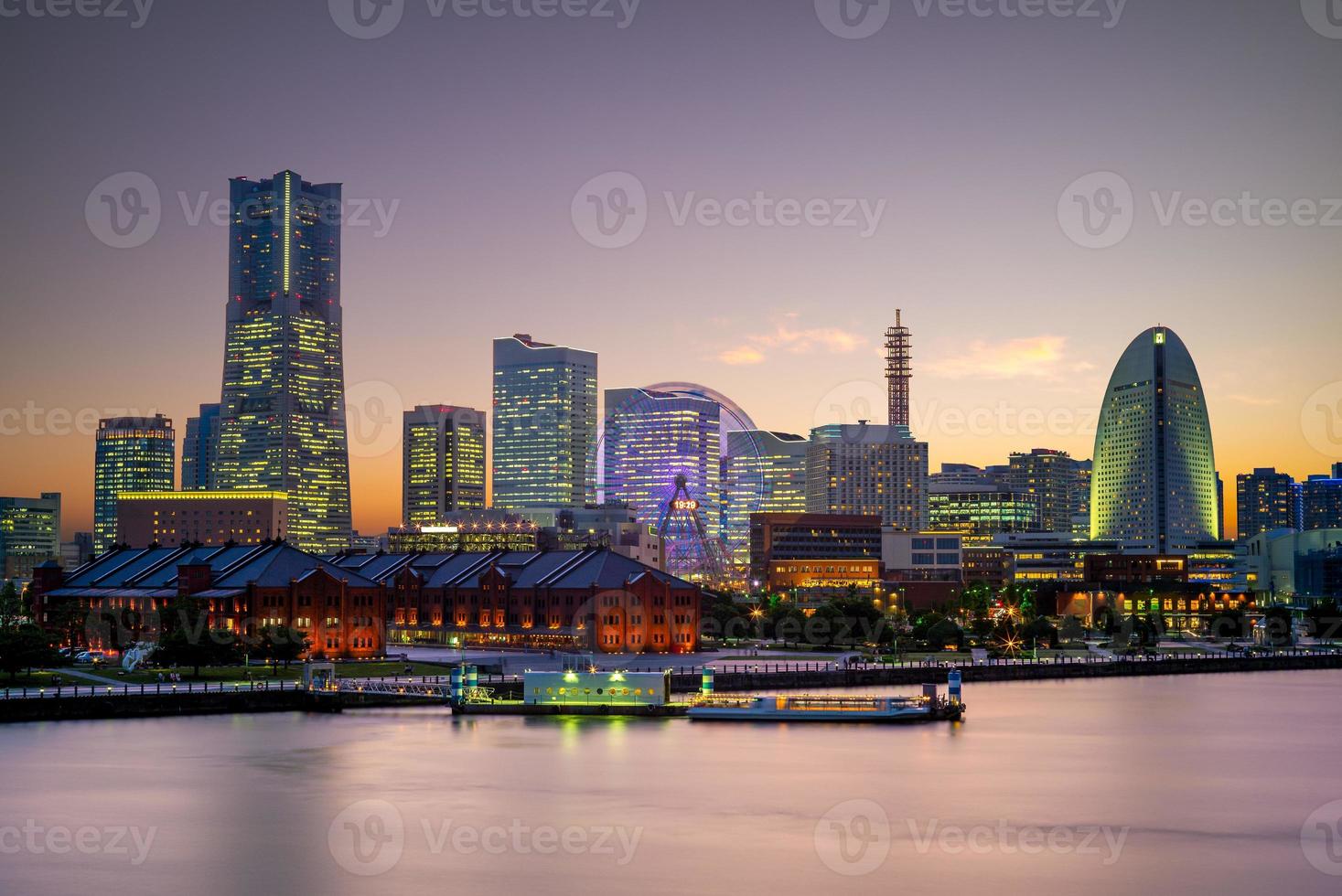 Skyline des Hafens von Yokohama in der Präfektur Kanagawa in Japan foto