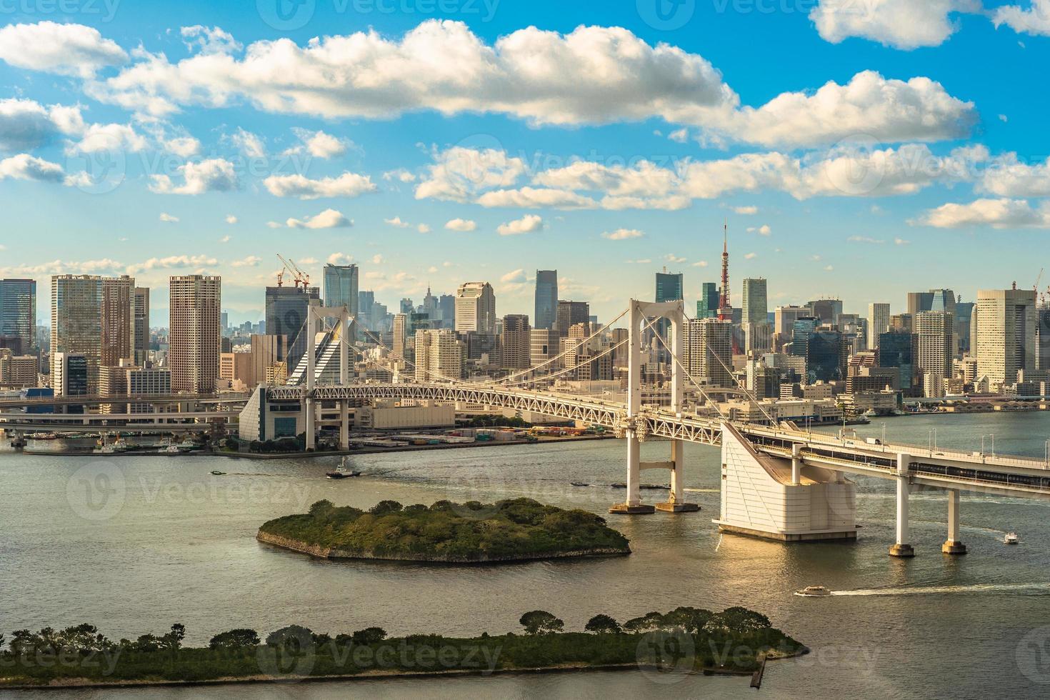 Regenbogenbrücke in Odaiba, Tokio, Japan foto