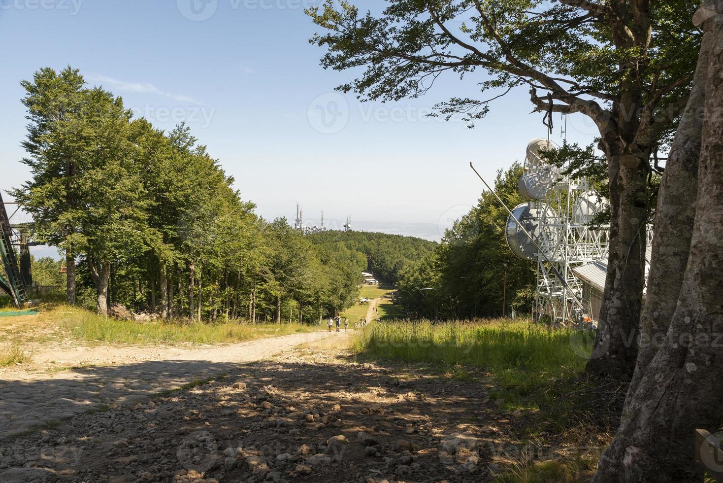 Route zum Gipfel des Mount Amiata foto