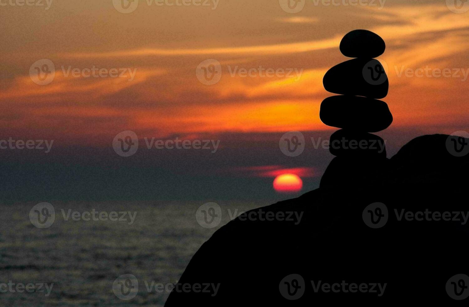 tropisch Meer Sonnenuntergang Baum Himmel Aussicht Hintergrund foto