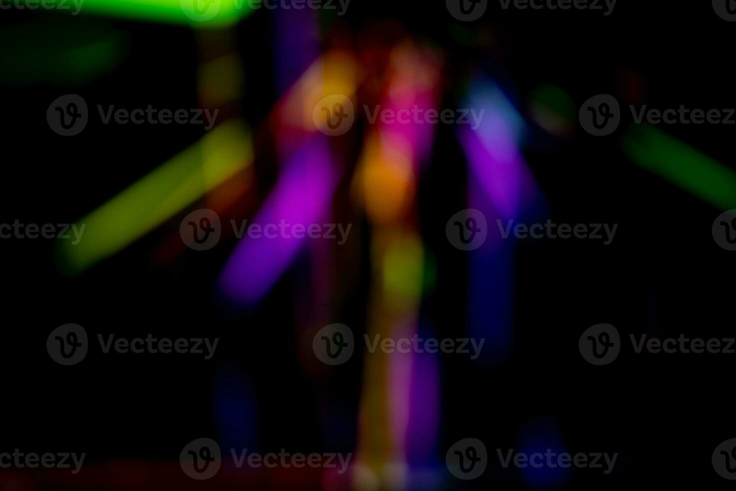 Bokeh gefangen durch Computer Monitore und Licht Glühbirnen machen ein verschwommen Bild zum verschiedene Feste und verwenden es wie ein Hintergrund Bild beim ein Party. foto