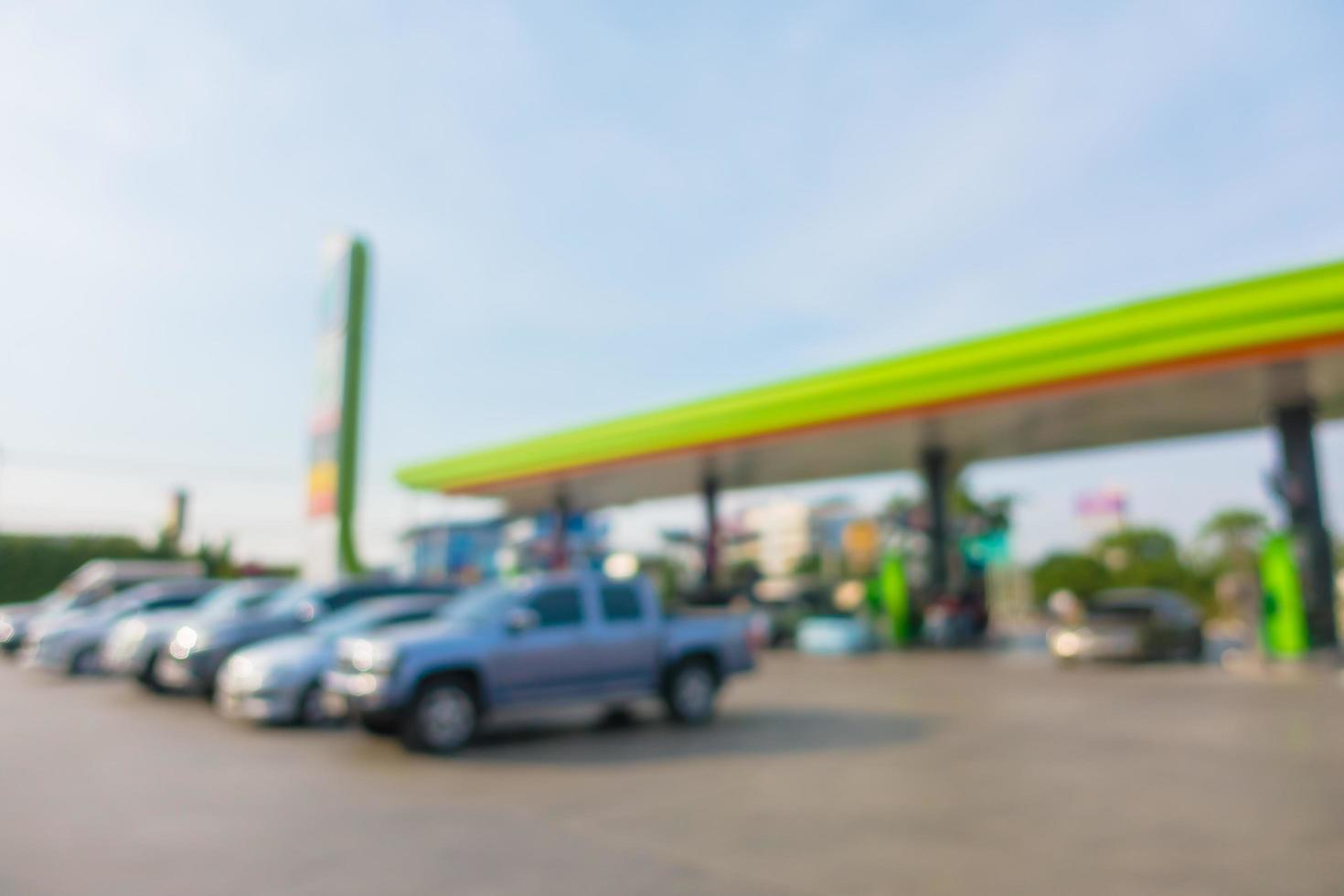 abstrakte Unschärfe und defokussierte Tankstelle foto