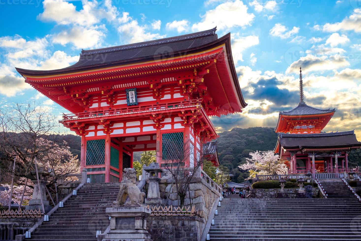 Deva-Tor von Kiyomizu Dera in Kyoto, Japan foto