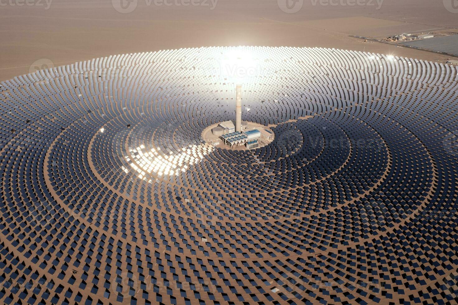 Photovoltaik Leistung Generation, Solar- Thermal- Leistung Bahnhof im dunhuang, China. foto