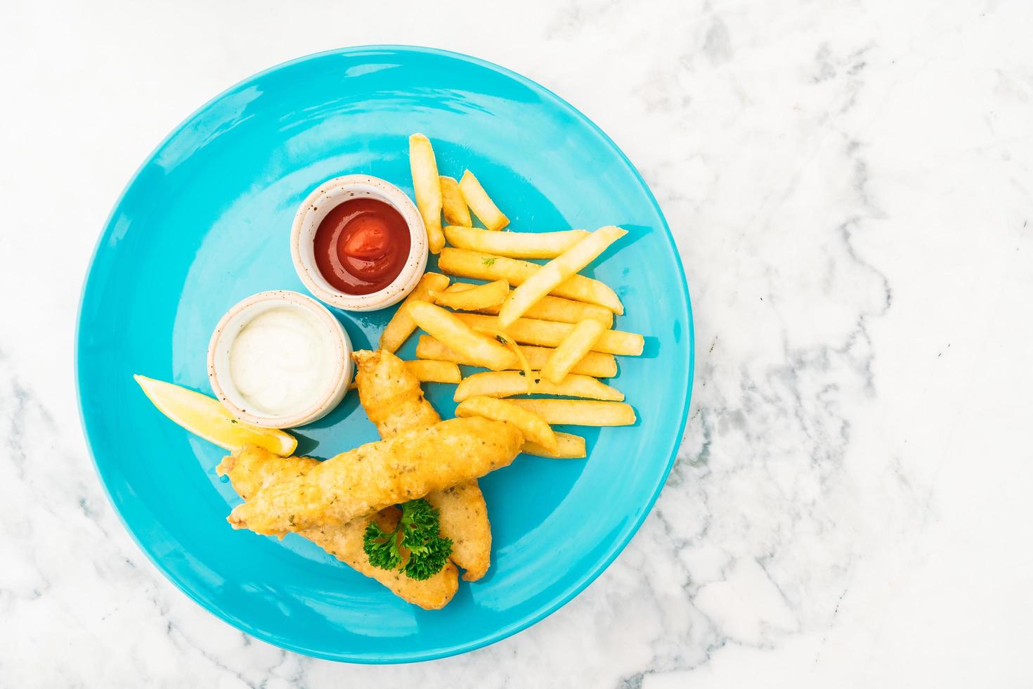 Fisch und Pommes foto