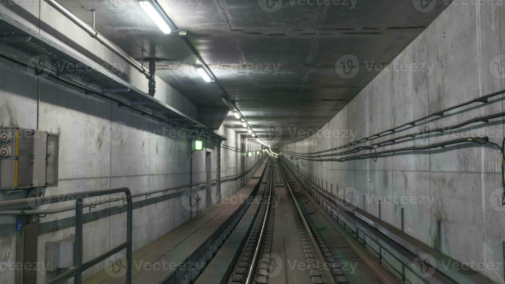 U-Bahn Schienen im Tunnel foto