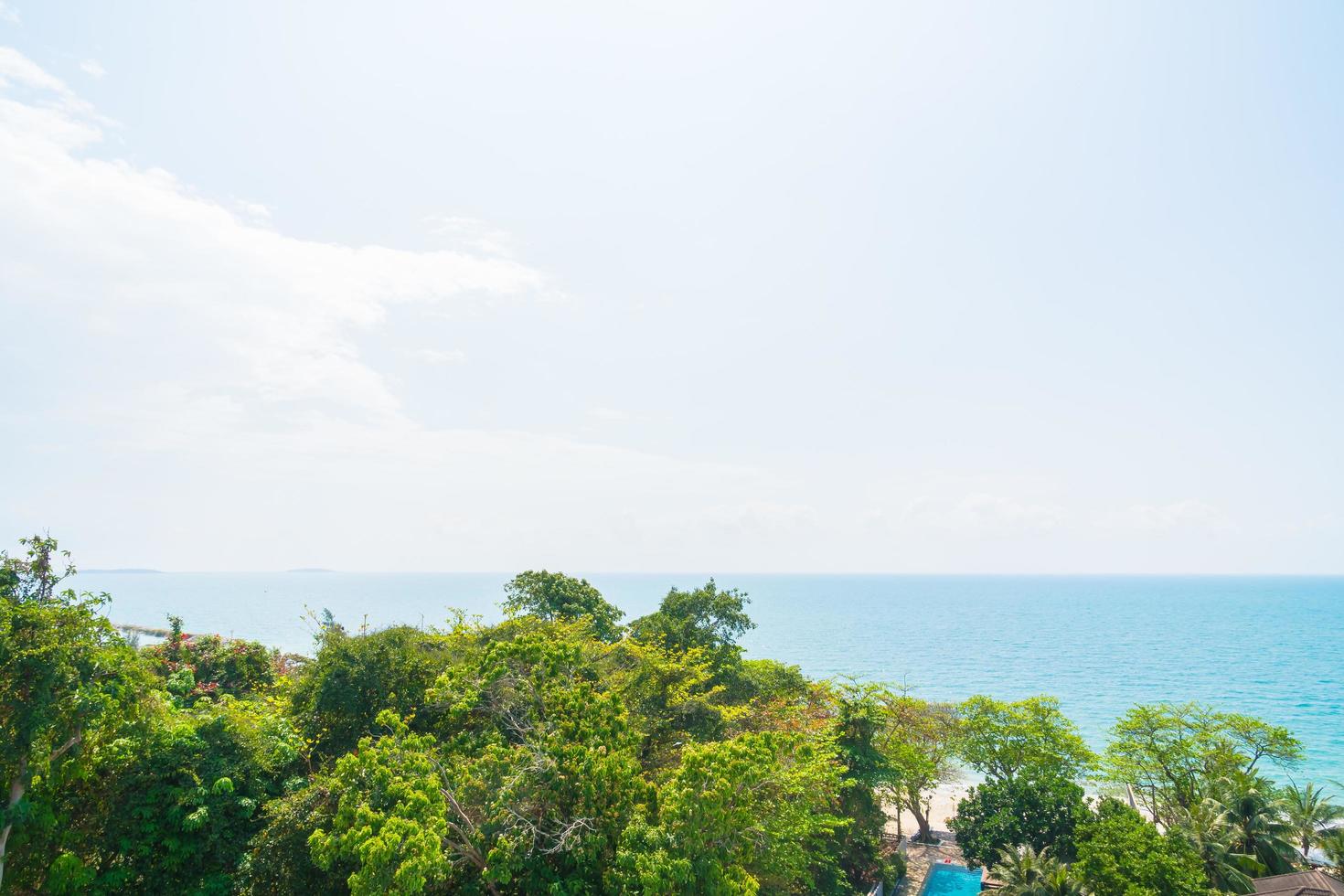 schöner Strand und Meer foto