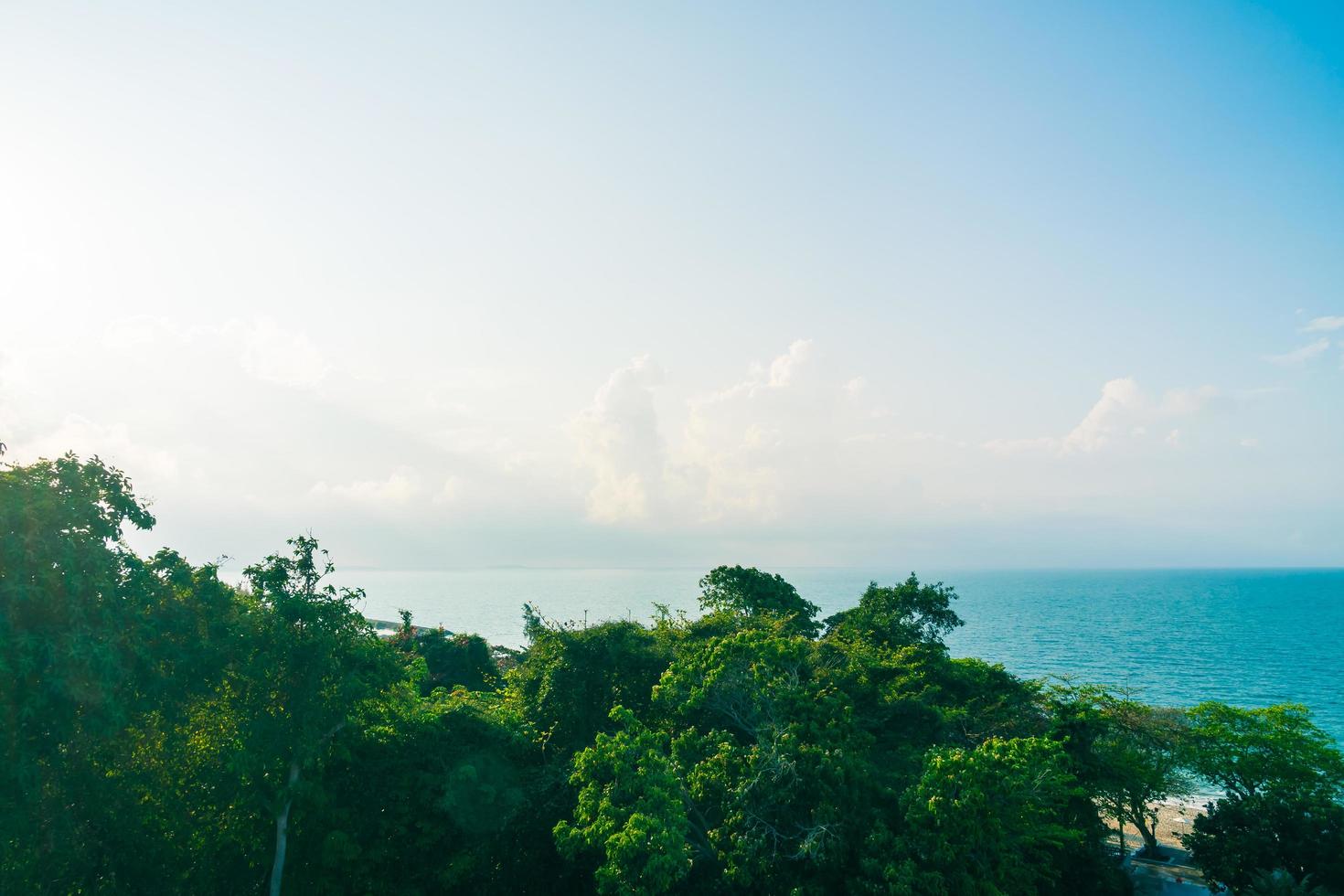 schöner Strand und Meer foto