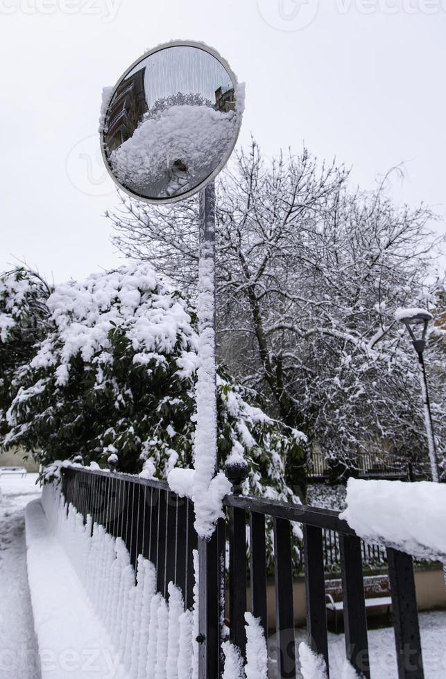 Schnee in der Stadt foto