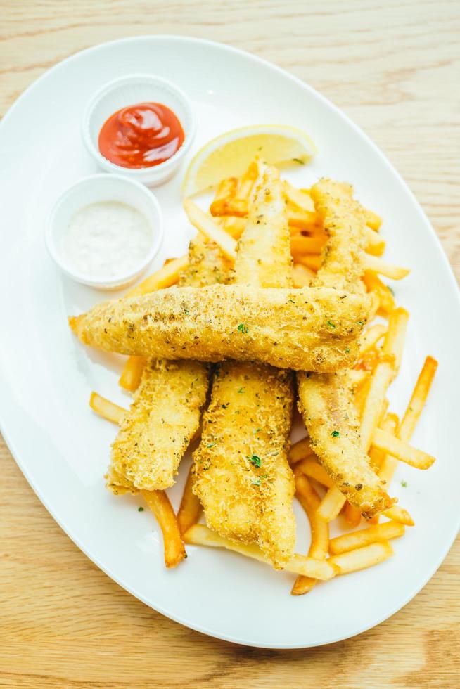 Fish and Chip mit Pommes Frites foto