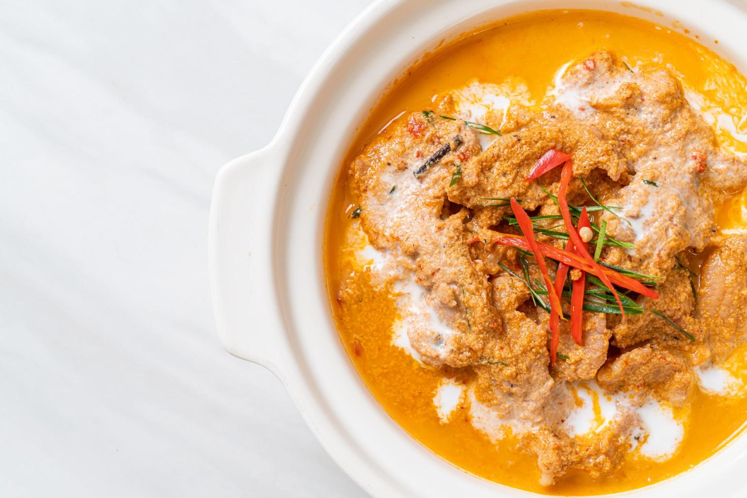 Panang-Curry mit Schweinefleisch foto