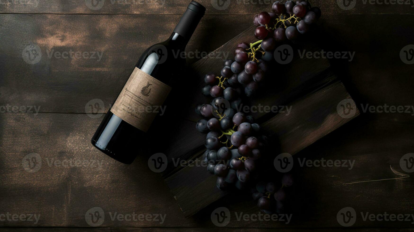 Jahrgang Flasche von rot Wein mit leer matt schwarz Etikett, Bündel von Trauben auf hölzern Tisch, Beton Mauer Hintergrund. teuer Flasche von Cabernet Sauvignon Konzept. generativ ai foto