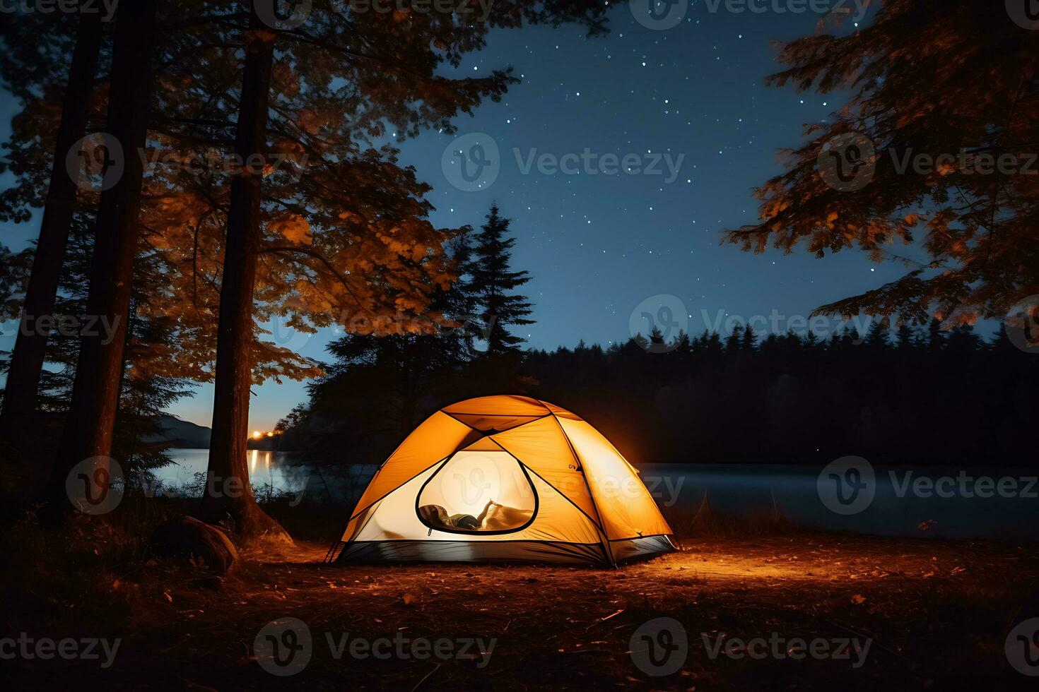 Camping Zelt in der Nähe von Bäume während Nacht Zeit foto