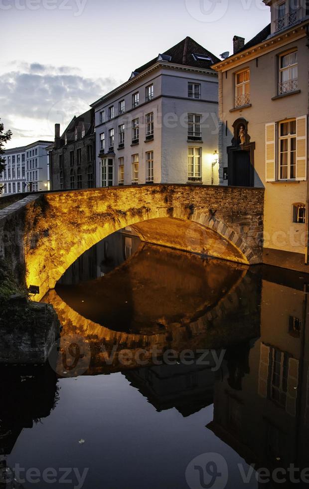 Kanal in Brügge foto