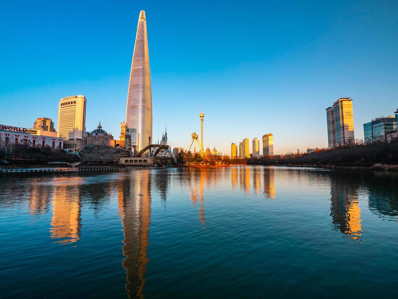 Lotto World Tower in Seoul City, Südkorea foto