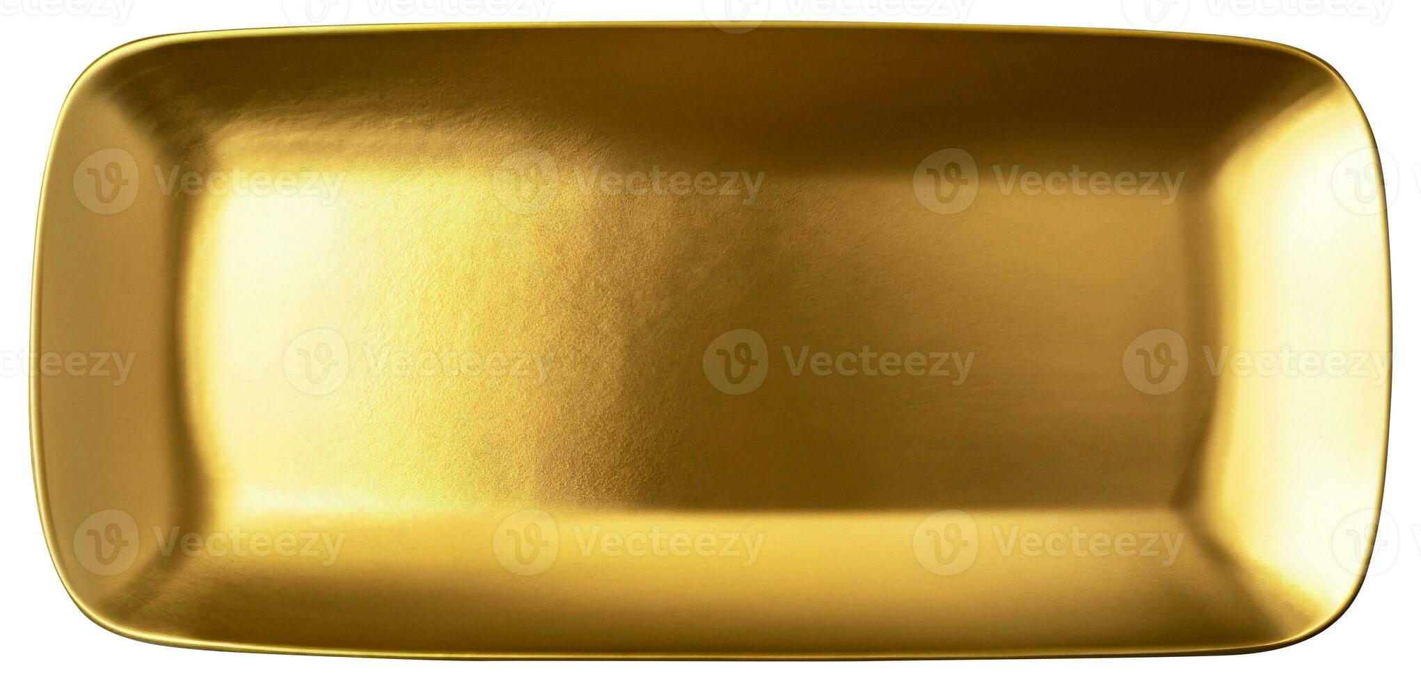 oben Aussicht von leeren Gold Teller isoliert auf Hintergrund. golden Gericht. foto