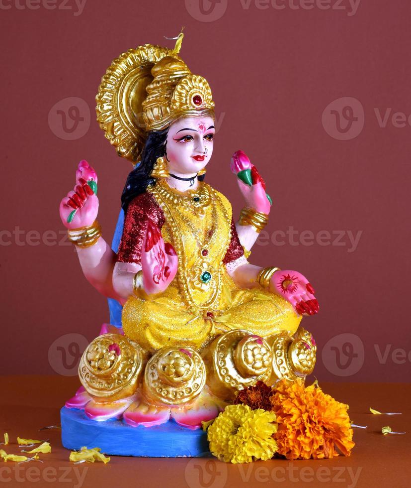 lakshmi - hinduistische Göttin, Göttin Lakshmi. Göttin Lakshmi während der Diwali-Feier. indisches hindu-Lichterfest namens Diwali di foto