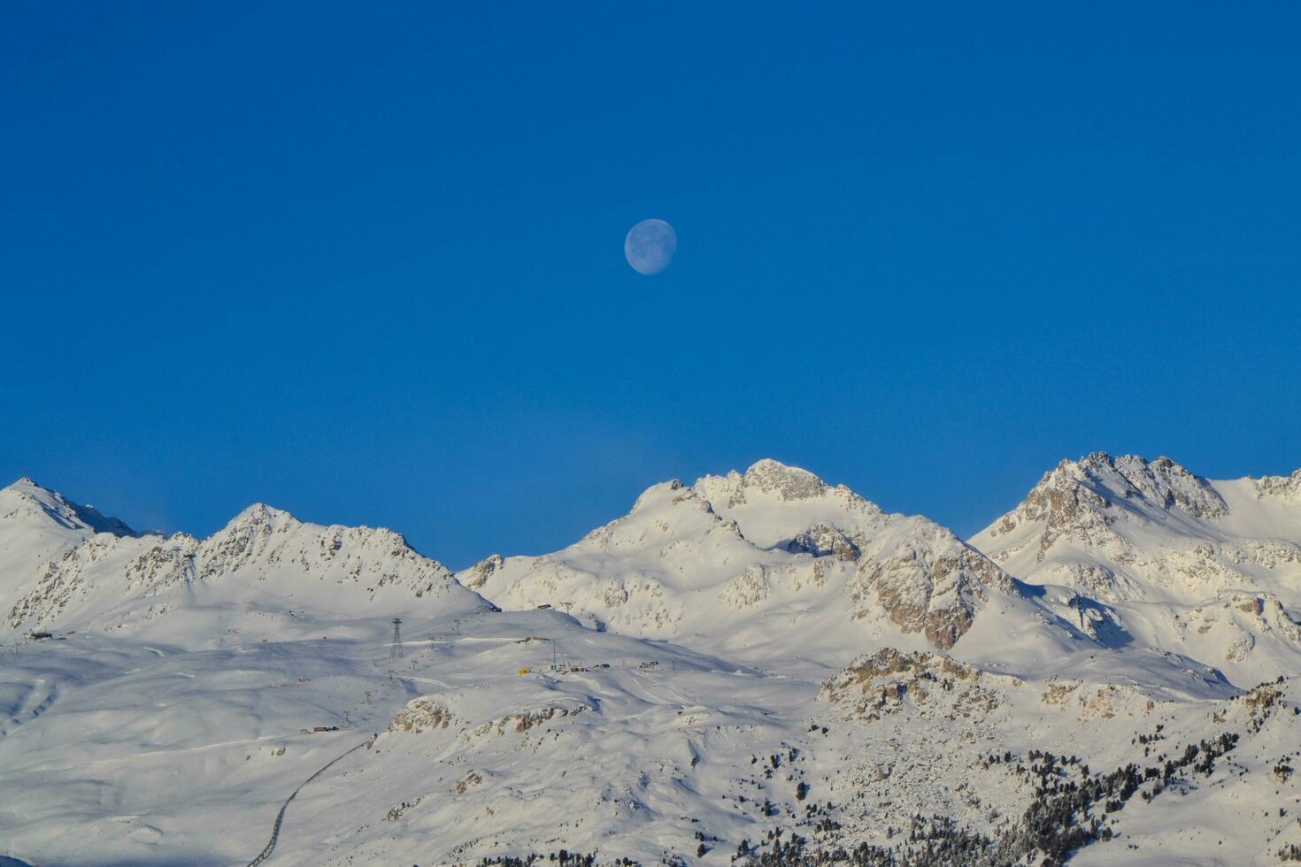 voll Mond Über das Berg foto