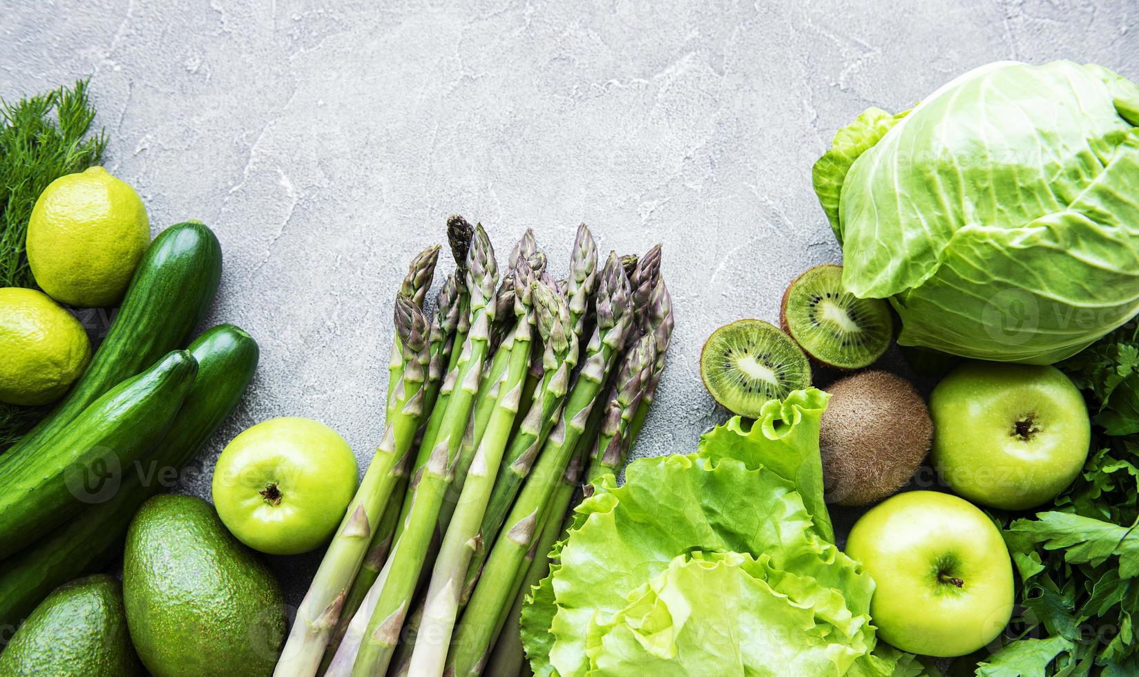 gesunder vegetarischer lebensmittelkonzepthintergrund foto