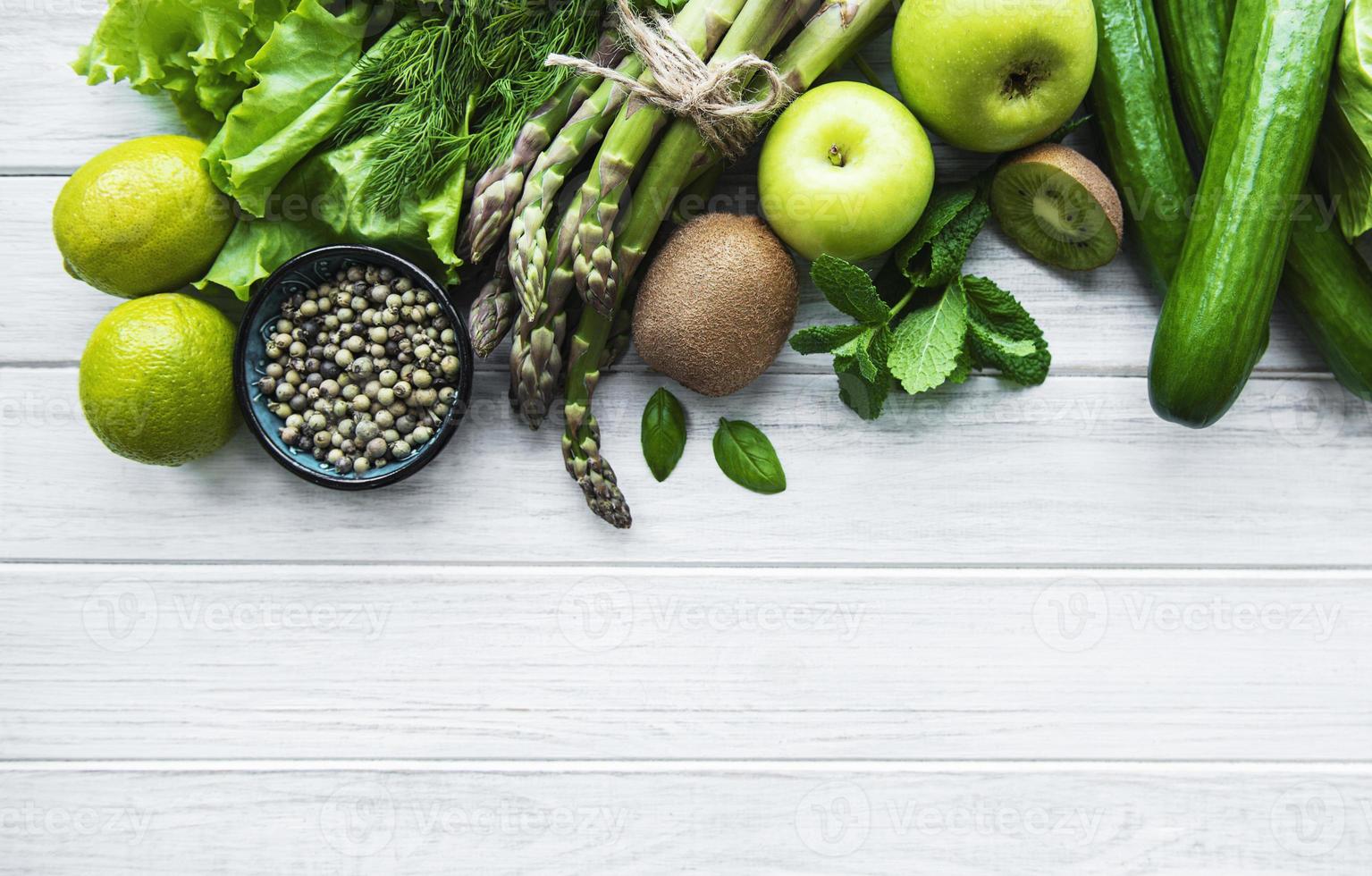 gesunder vegetarischer lebensmittelkonzepthintergrund foto