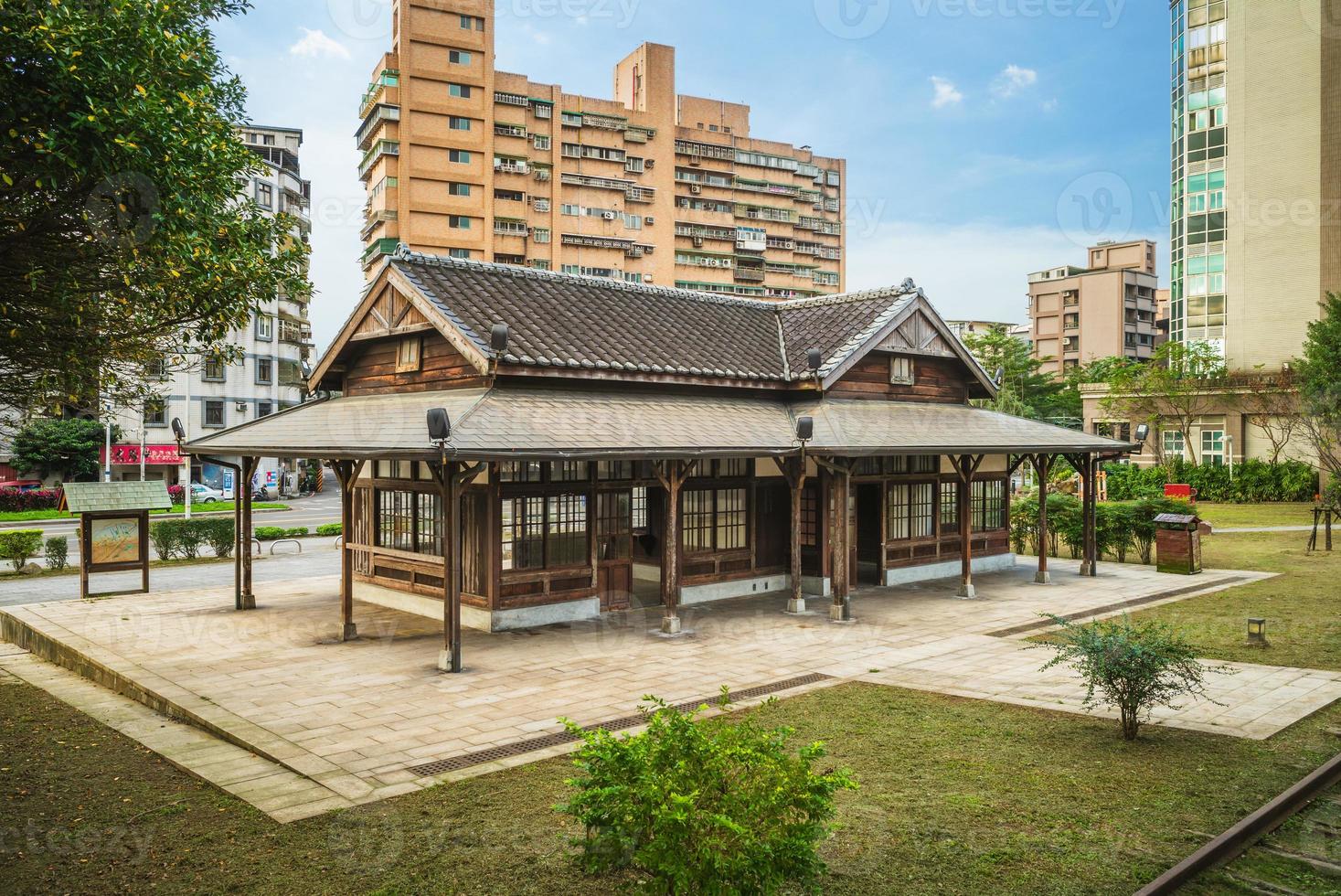 ehemaliger bahnhof und eisenbahn-gedenkpark in keelung city, taiwan foto