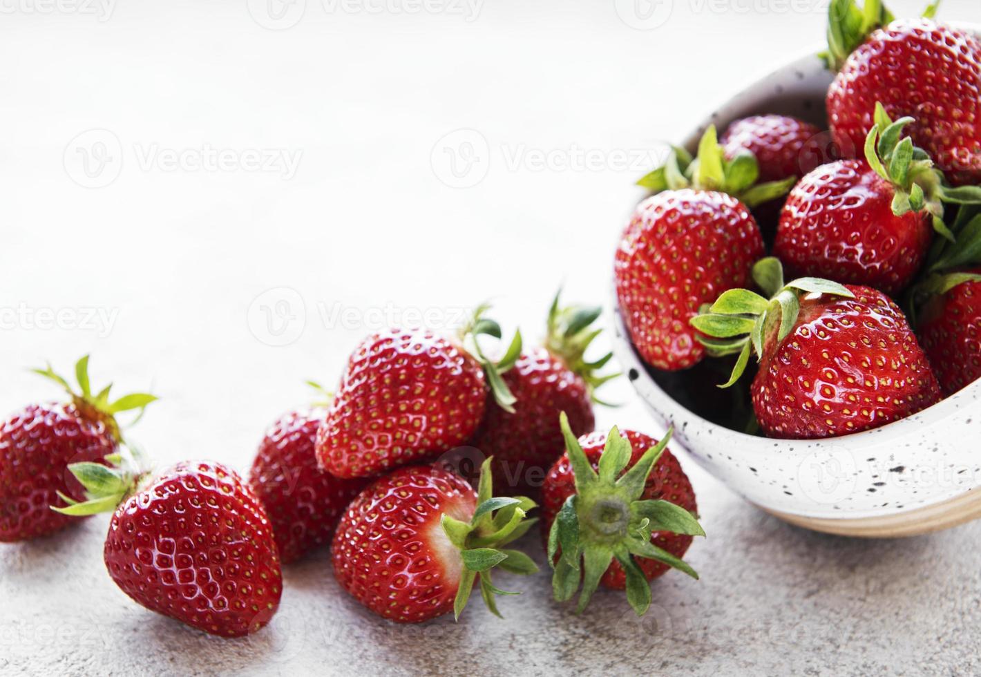 frische reife leckere Erdbeeren foto