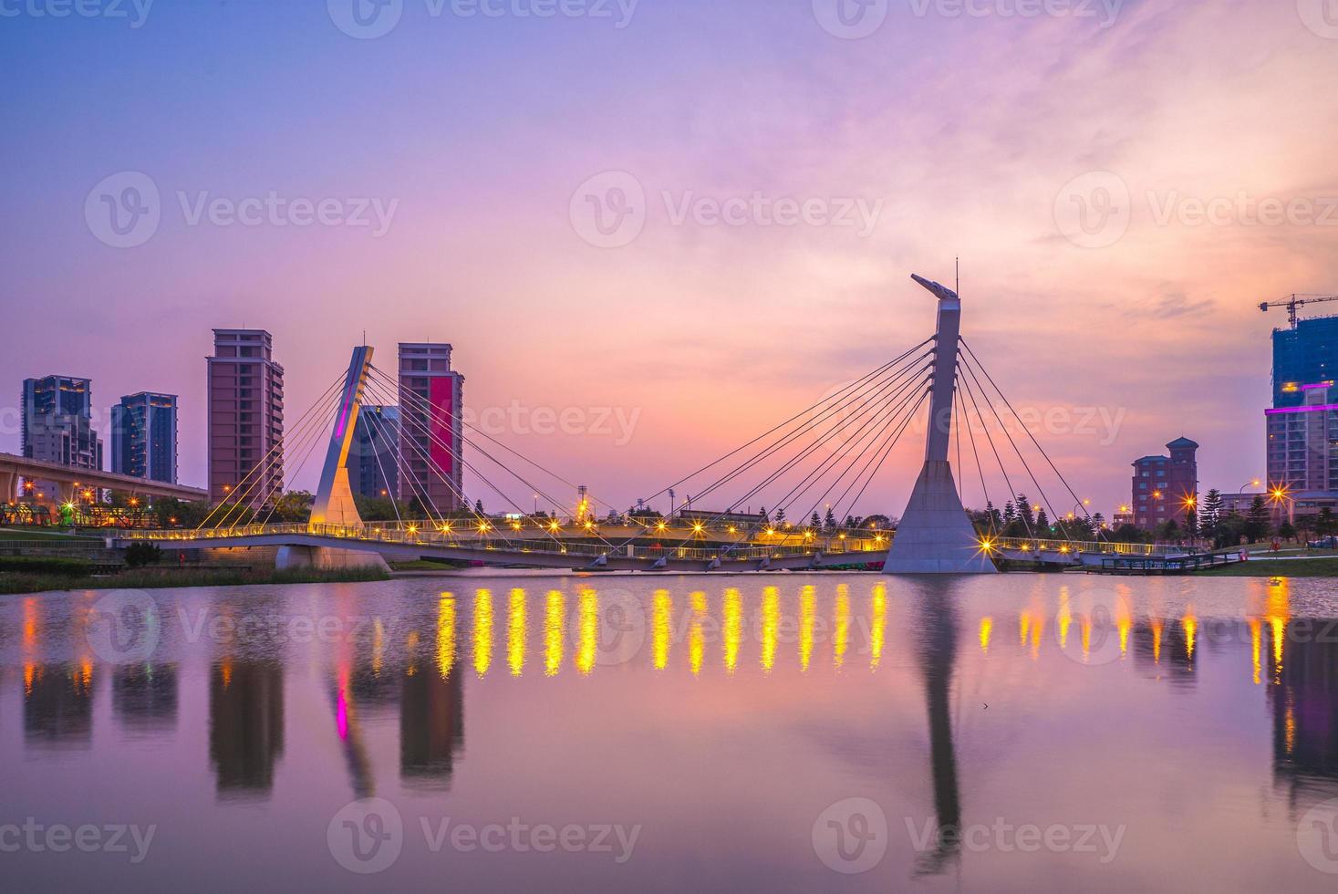 Nachtansicht von Chintan Park, Green Pond Park, Taiwan, foto