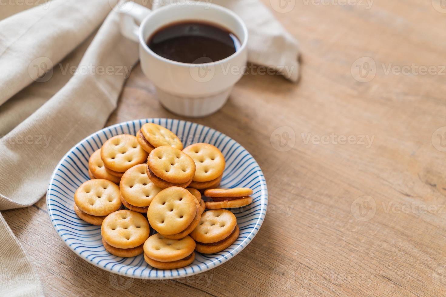 Kokosplätzchen mit Ananasmarmelade foto