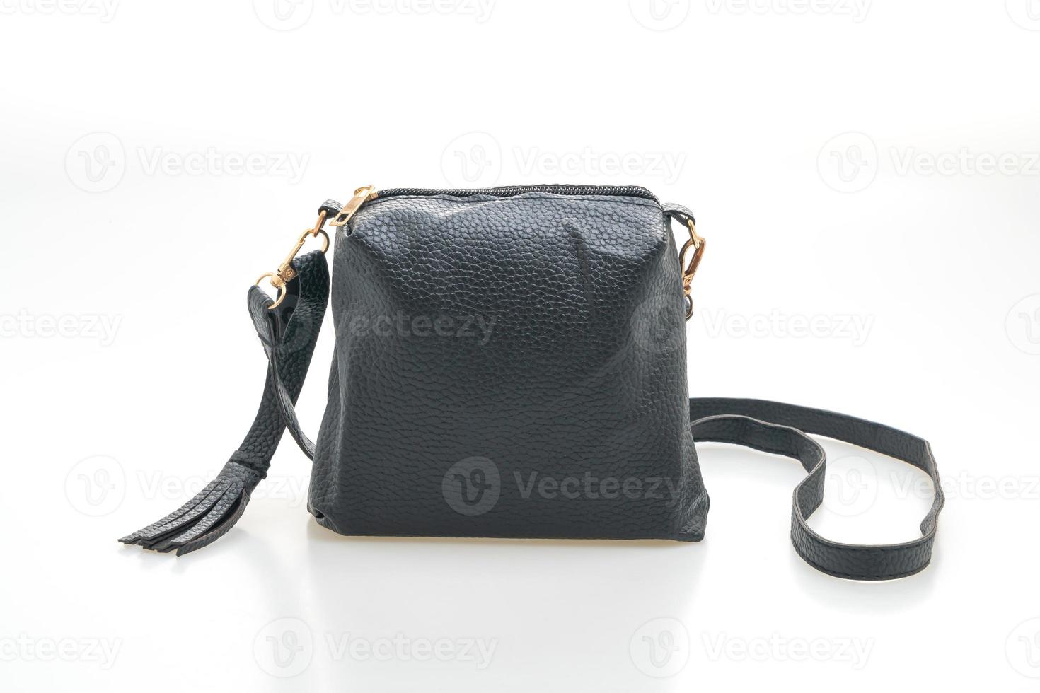 Modetasche aus schwarzem Leder isoliert auf weißem Hintergrund foto