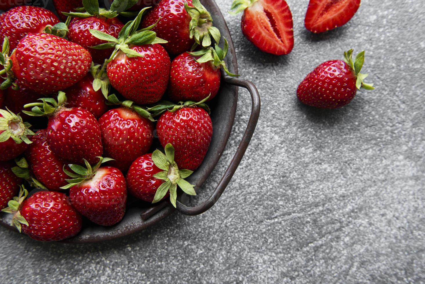 frische reife leckere Erdbeeren foto