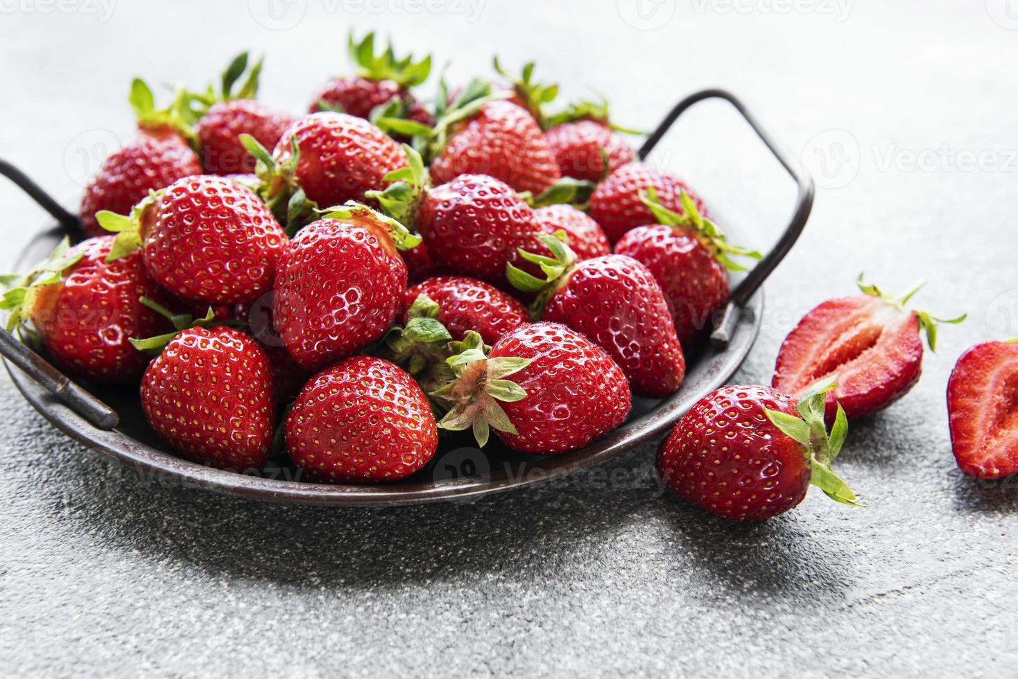 frische reife leckere Erdbeeren foto