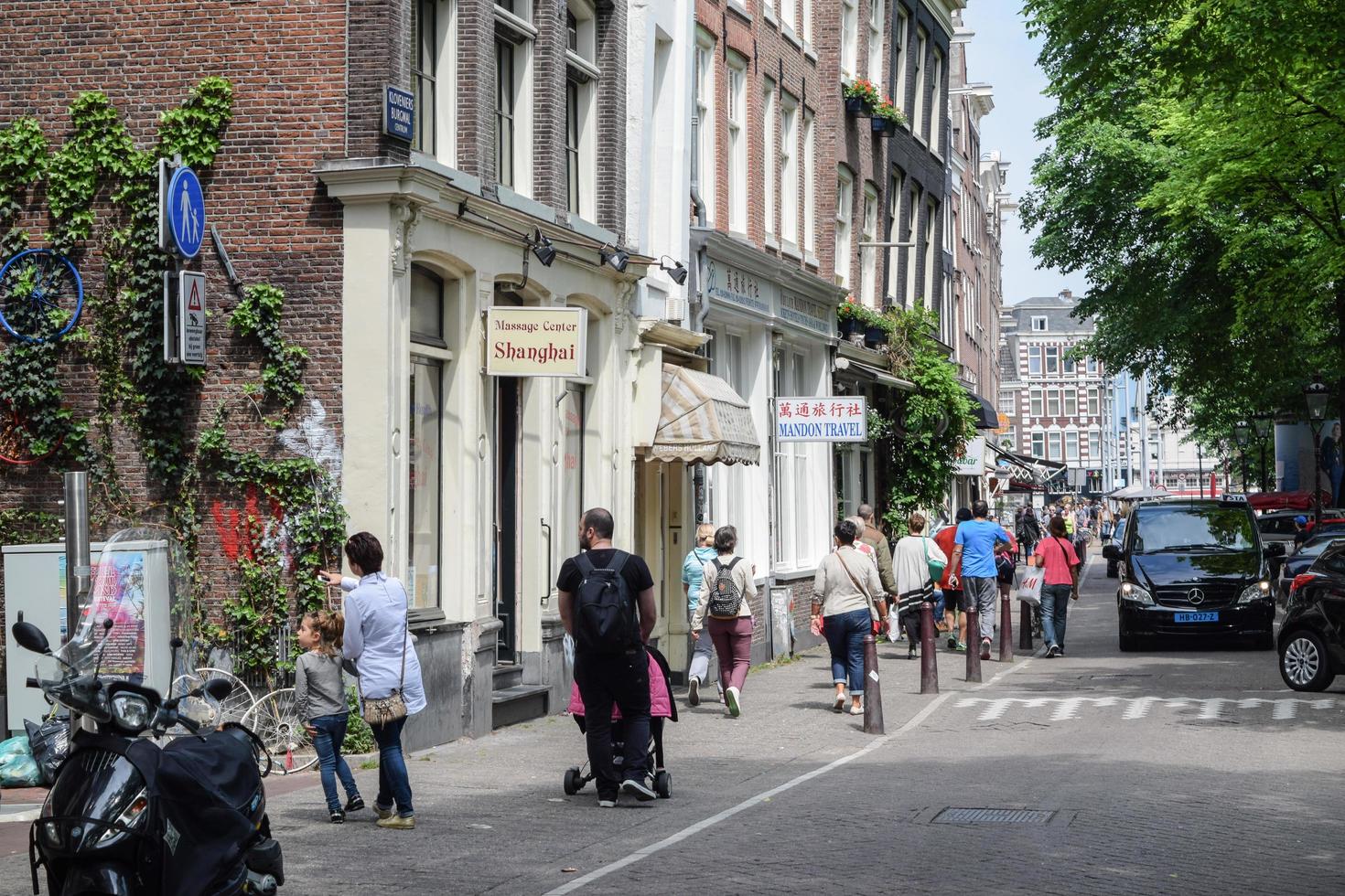 Menschen in Amsterdam, Niederlande, 6. Juni 2016. foto