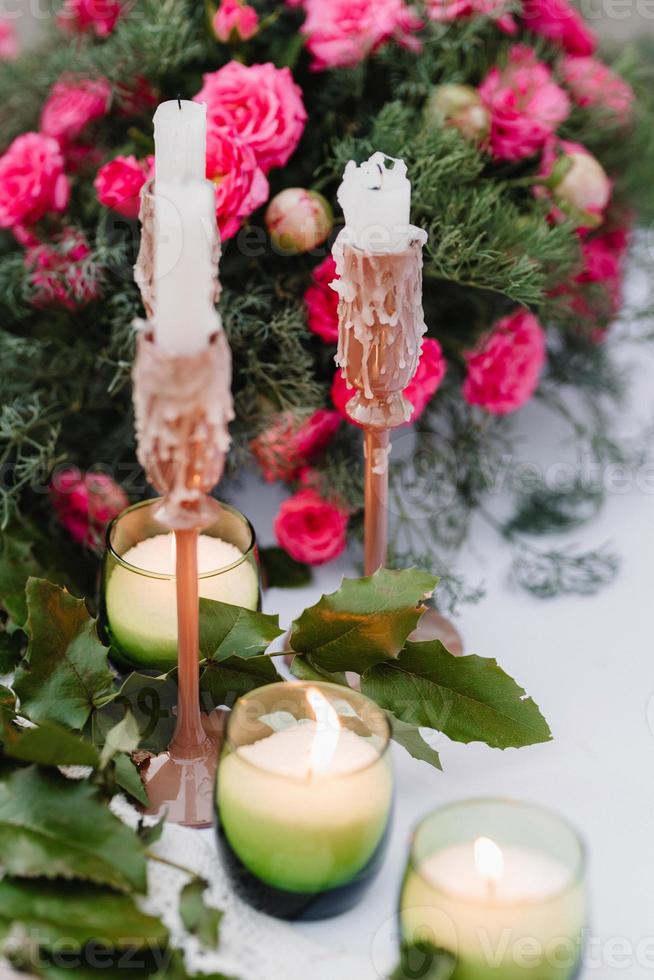 Bankettsaal für Hochzeiten mit dekorativen Elementen foto