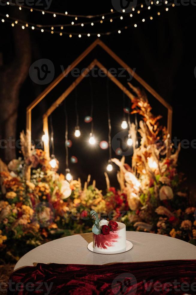 Hochzeitstorte bei der Hochzeit des Brautpaares foto