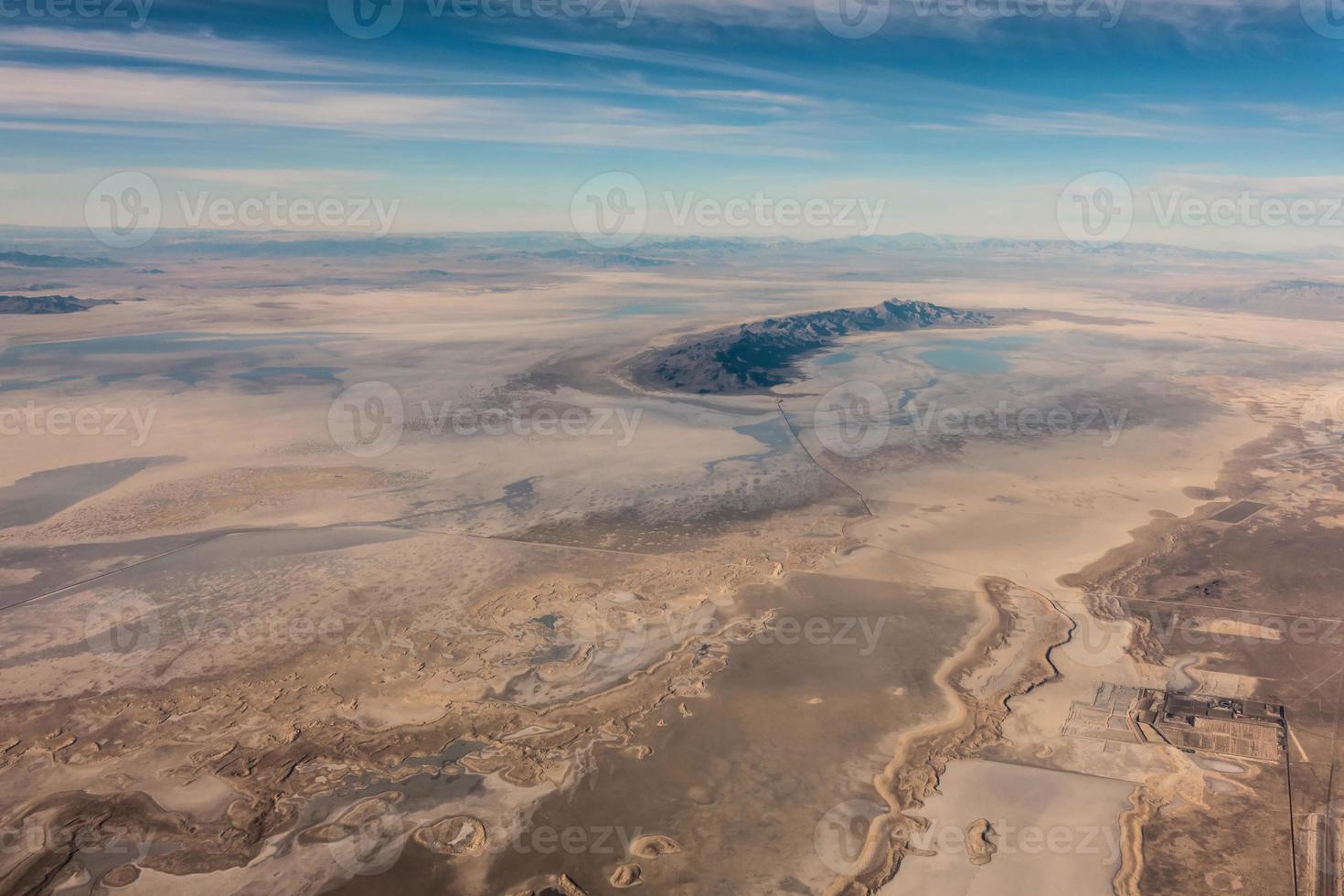 luftaufnahme aus dem flugzeug über reno nevada foto