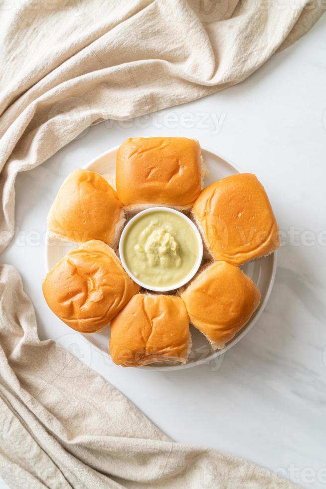 Brot mit thailändischem Pandan-Pudding foto