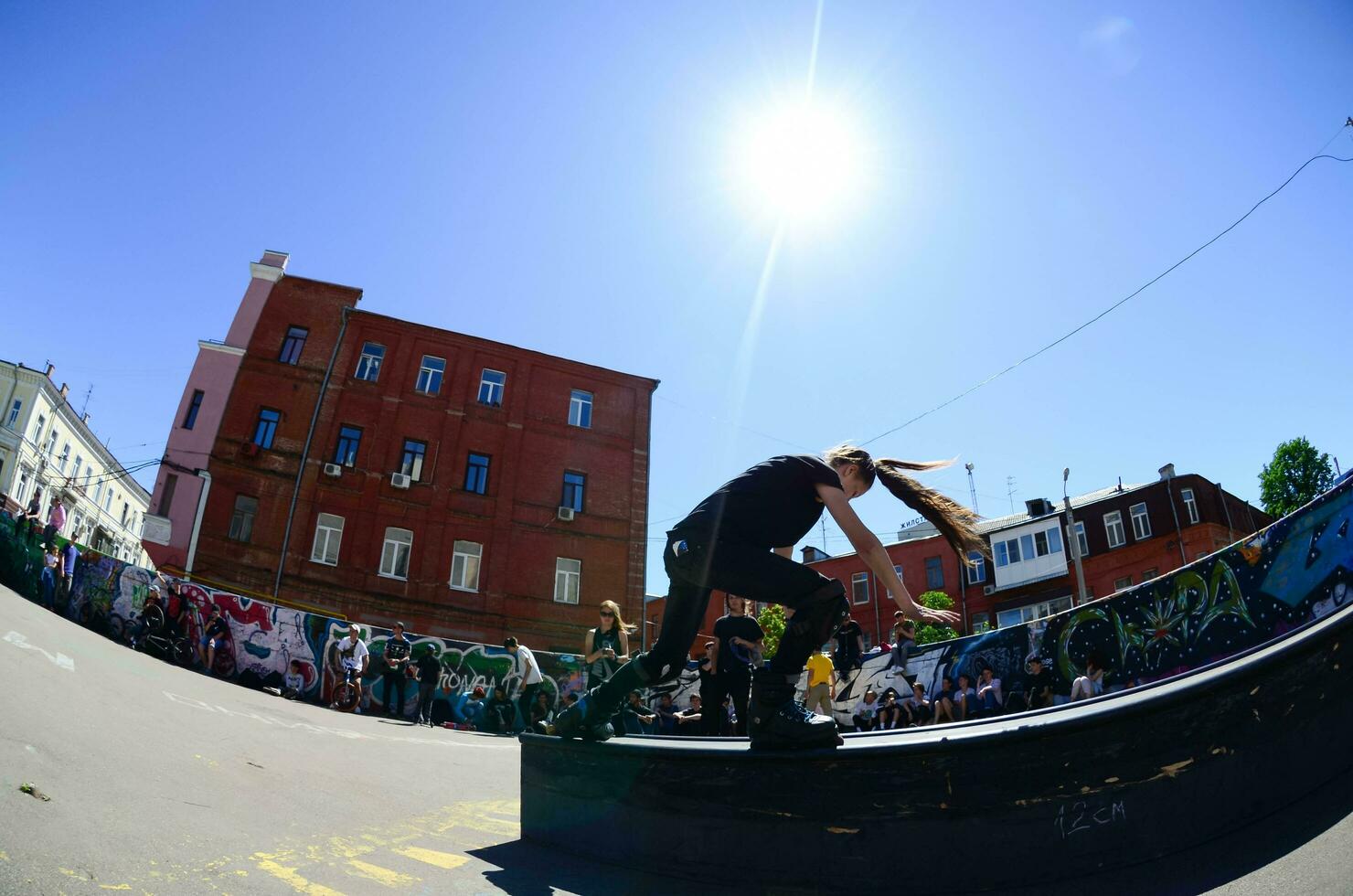 Charkiw, Ukraine - 27. Mai 2018 Rollschuhlaufen während des jährlichen Festivals der Straßenkulturen foto