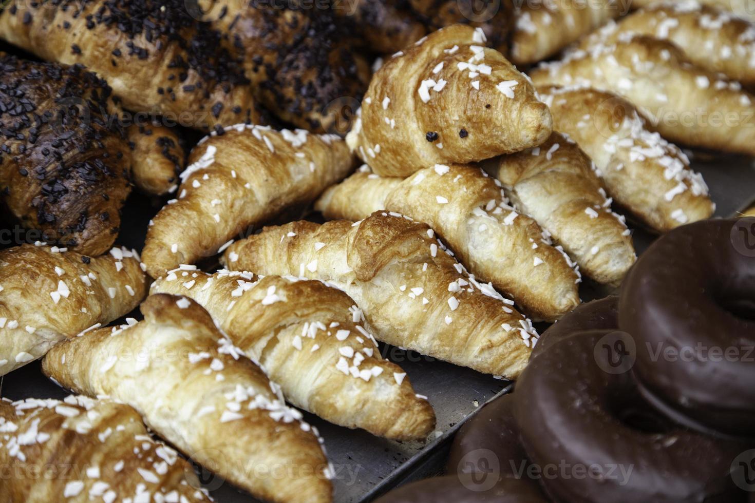 mit Schokolade gefüllte Brötchen foto