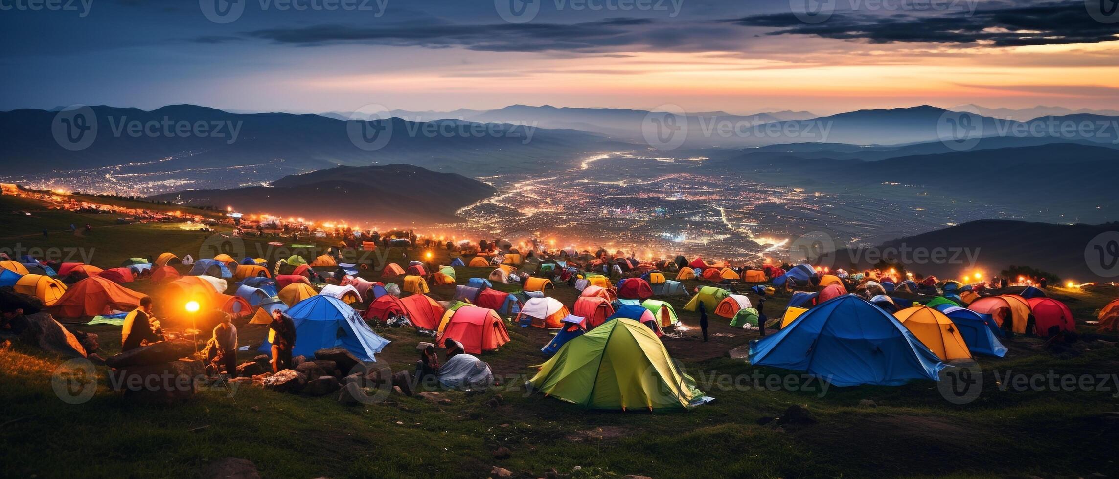 Camping Zelt auf das oben von Berg ai generativ foto