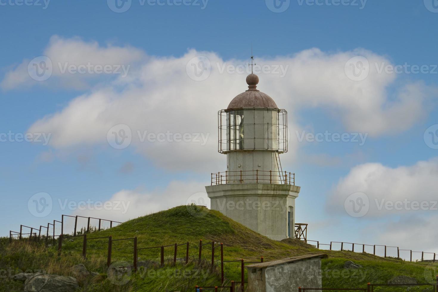 Landschaft mit Blick auf den alten Leuchtturm. foto