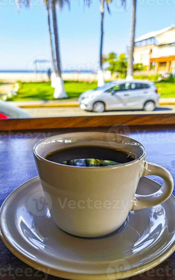 tasse americano schwarzer kaffee im restaurant mexiko. foto