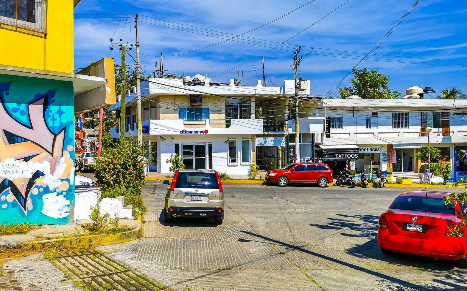 puerto escondido Oaxaca Mexiko 2023 typisch schön bunt Tourist Straße Bürgersteig Stadt puerto escondido Mexiko. foto