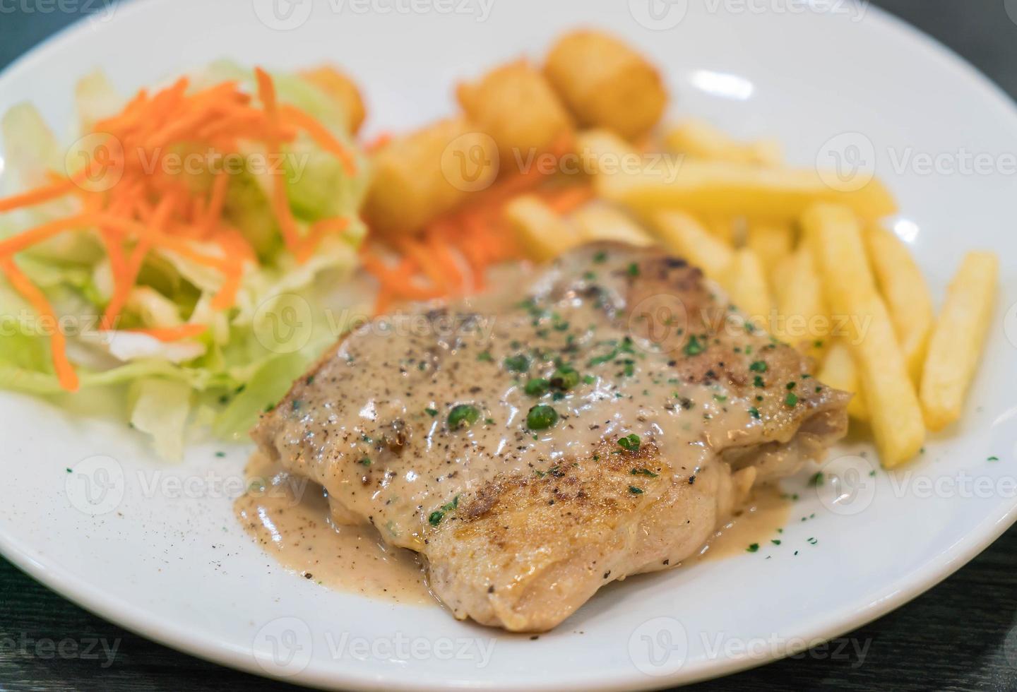 Hühnersteak mit Paprikasauce foto