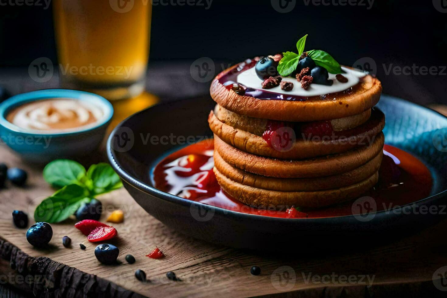 Stapel von Pfannkuchen mit Beeren und Soße auf ein Platte. KI-generiert foto