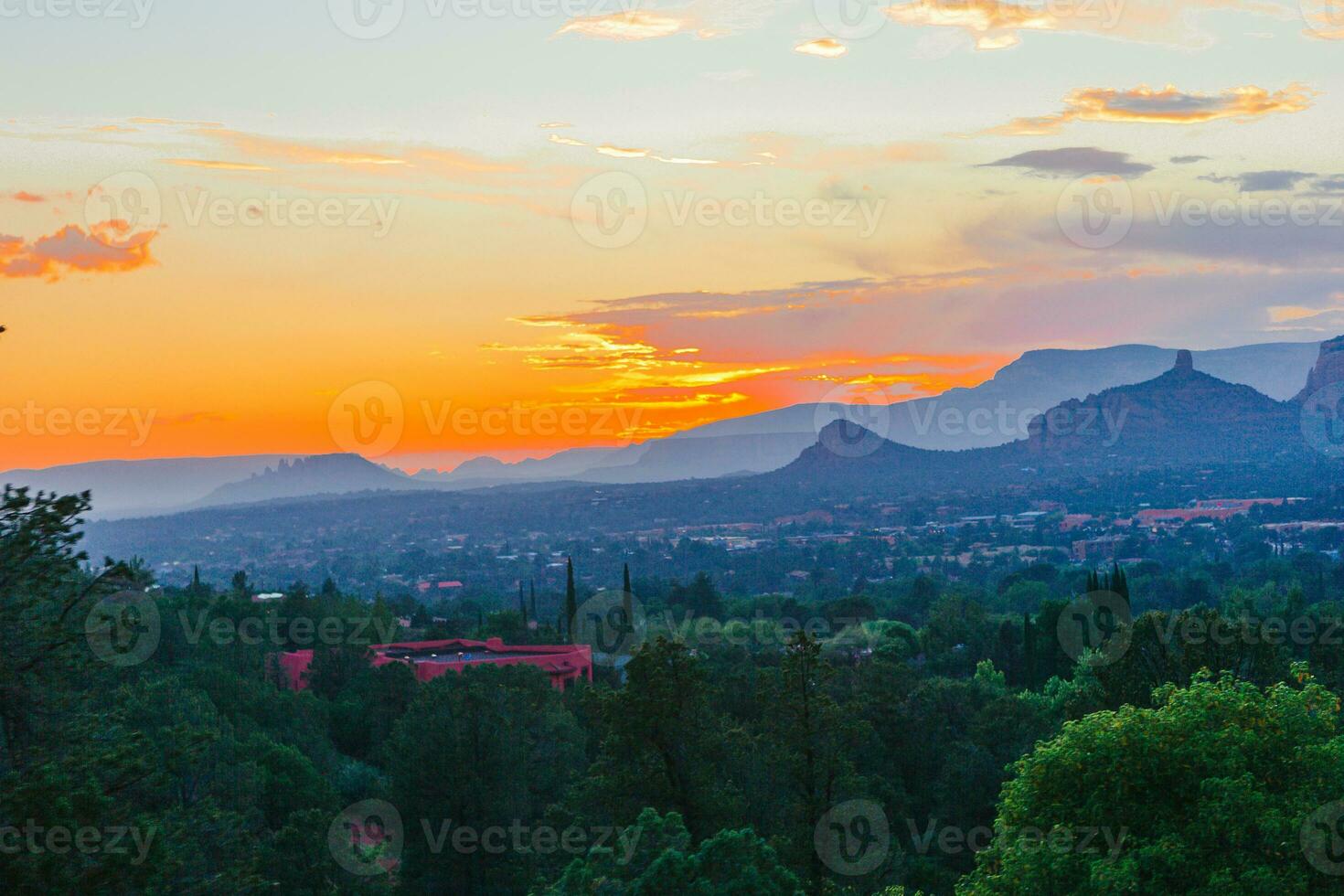 Sonnenuntergang Aussicht beim sedona Stadt beim Arizona Zustand foto