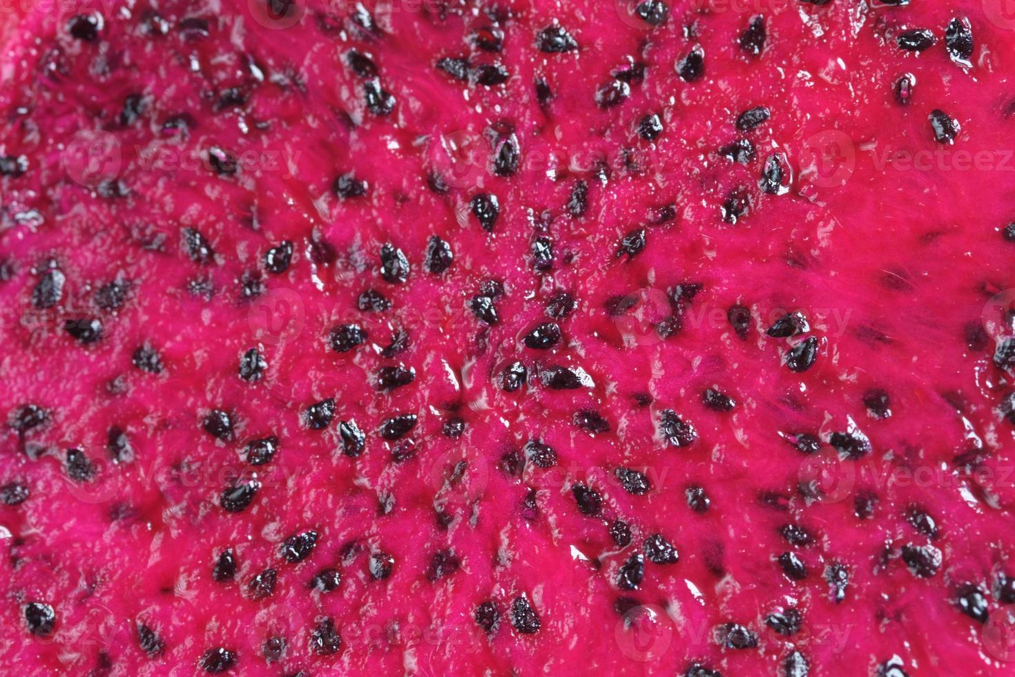 Detailaufnahme von Drachenfrucht auf dem Tisch foto