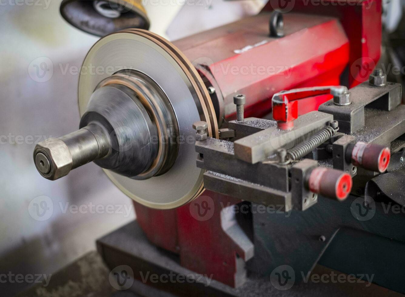 Bremsdrehmaschine Werkzeug Polierscheibenbremsen von Autos arbeiten automatisch foto